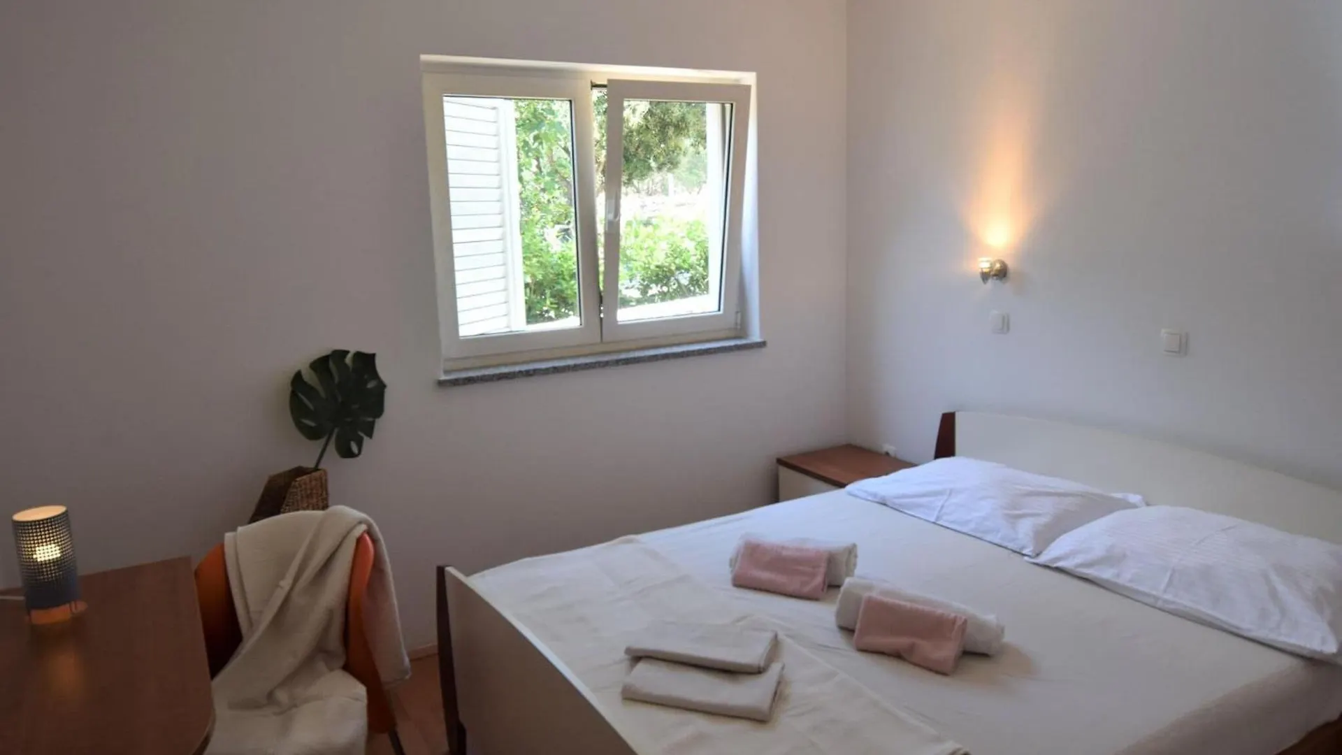 Spacious Apartment In Mandre With Terrace 0*,  Croatia