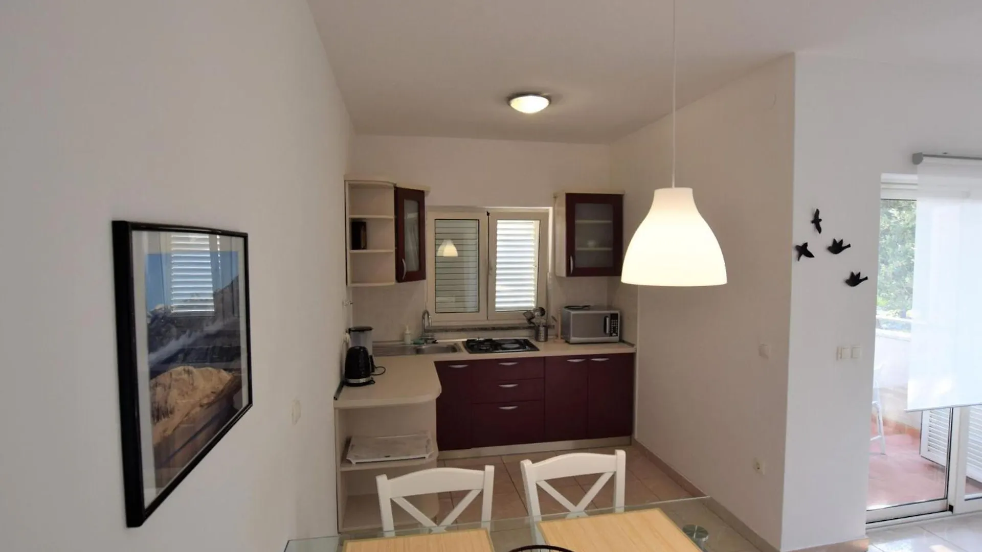 Spacious Apartment In Mandre With Terrace